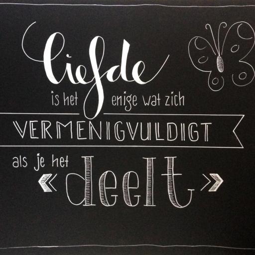 Tekstbord 'Liefde deelt'
