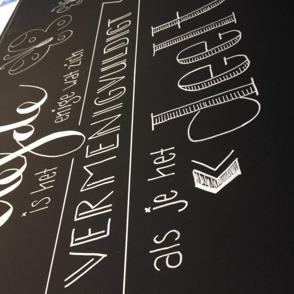 Tekstbord ‘Liefde deelt’